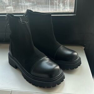 Chunky Boots Sock & Leather Material